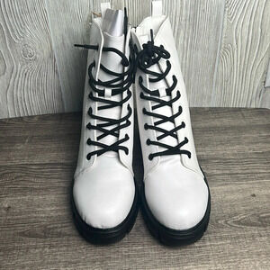 MIA Size 9M Women's Tauren White Tango Combat Boots Mid Heel 2" NIB